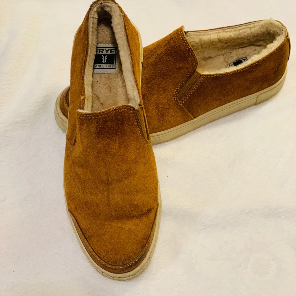 Frye moccasin/ furry/ size 8